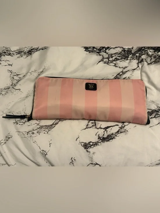 Victorias Secret Heritage Stripe Tote EUC. - Picture 10 of 12